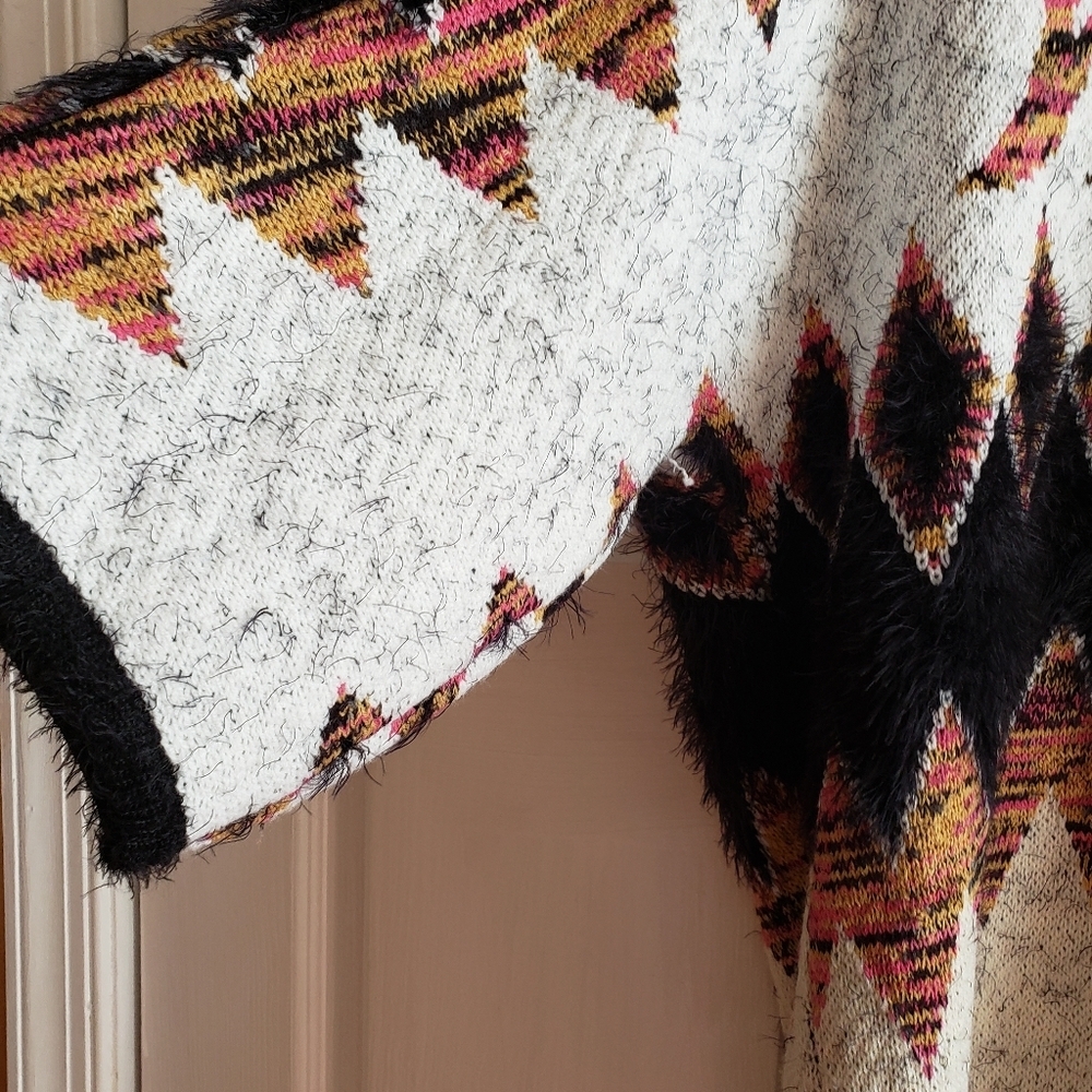Beautiful cardigan - Picture 6 of 7